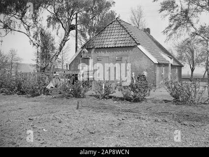 Wohnungen für Arbeiter und Aufseher, Wohnungen für Torfarbeiter, alt, Bergentheimerveen, Ambt Hardenberg Datum: Undatierter Standort: Ambt Hardenberg, Bergentheimerveen Schlüsselwörter: Arbeiter und Aufseher Wohnungen, alte, Torfarbeiterhäuser Stockfoto