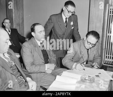 Kongress Personenverkehr in Amsterdam Datum: 29. Oktober 1951 Ort: Amsterdam, Noord-Holland Schlüsselwörter: Konferenzen, Personenverkehr Stockfoto