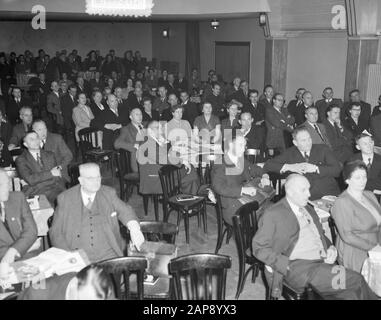 Kongress Personenverkehr in Amsterdam Datum: 29. Oktober 1951 Ort: Amsterdam, Noord-Holland Schlüsselwörter: Konferenzen, Personenverkehr Stockfoto