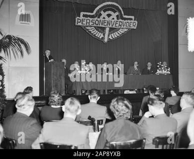Kongress Personenverkehr in Amsterdam Datum: 29. Oktober 1951 Ort: Amsterdam, Noord-Holland Schlüsselwörter: Konferenzen, Personenverkehr Stockfoto