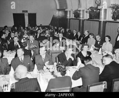 Kongress Personenverkehr in Amsterdam Datum: 29. Oktober 1951 Ort: Amsterdam, Noord-Holland Schlüsselwörter: Konferenzen, Personenverkehr, Personentransportkongresse Stockfoto