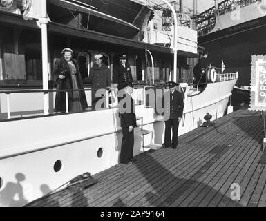 Beschreibung: Besuch bei Kaiser Selassie, zweiter Tag, Beginn Piet Hein Datum: 4. November 1954 Schlüsselwörter: Besuche persönlicher Name: Haile Selassie, Kaiser von Äthiopien Stockfoto