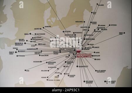 16.03.2015, Auschwitz, Polen, Europa - EINE Karte zeigt das riesige Einzugsgebiet, von dem aus Menschen in ganz Europa in das Konzentrationslager deportiert wurden. Stockfoto