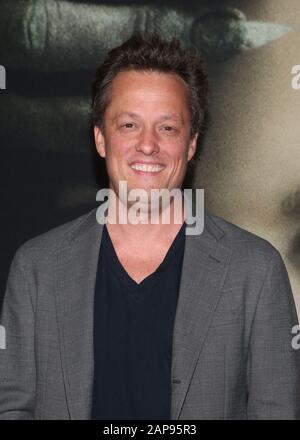 Hollywood, Ca. Januar 2020. Nathan Barr, bei der Premiere Von Universal Pictures "The Turning" im TCL Chinese Theatre in Hollywood, Kalifornien am 21. Januar 2020. Kredit: Faye Sadou/Media Punch/Alamy Live News Stockfoto