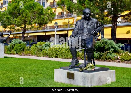 Vladimir Nabokov Statue. Genfersee, Montreux, Kanton Waadt, Schweiz. Stockfoto