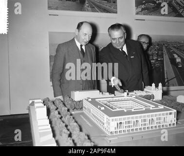 Bürgermeister von Toulouse besucht Amsterdam Datum: 21. Februar 1961 Ort: Amsterdam, Toulouse Schlüsselwörter: Bürgermeister Stockfoto