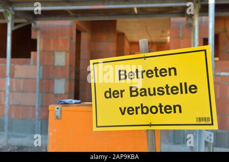 Leipzig, Deutschland. Januar 2020. Ein Einfamilienhaus wird in traditioneller Ziegelbauweise im Raum Leipzig errichtet. Kredit: Volkmar Heinz / dpa-Zentralbild / ZB / dpa / Alamy Live News Stockfoto