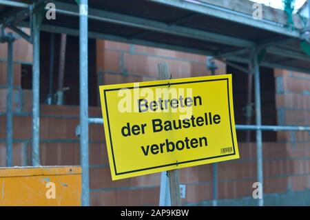 Leipzig, Deutschland. Januar 2020. Ein Einfamilienhaus wird in traditioneller Ziegelbauweise im Raum Leipzig errichtet. Kredit: Volkmar Heinz / dpa-Zentralbild / ZB / dpa / Alamy Live News Stockfoto