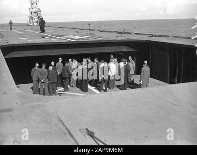 Die niederländische Presse an Bord Der Hr. Frau Dan. Karel Doorman Datum: 24. September 1947 Schlagwörter: Marine, Presse, Schiffe Stockfoto