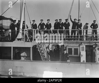 Den Helder Ankunft vier Minenräumer aus Indonesien M801 Abraham Crynssen, M802 Abraham van der Hulst, M803 Jan van Gelder, M804 Pieter Florisz Datum: 27. Oktober 1951 Ort: Den Helder Schlüsselwörter: Häfen, Marine, Kriegsschiffe Stockfoto