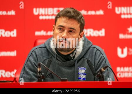 Januar 2020, Riverside Stadium, Middlesbrough, England; Sky Bet Championship, Middlesbrough gegen Birmingham City: Pep Clotet Manager von Birmingham City hielt ihr nicht erlaubtes Tor für ein klares Ziel und verglich es am Ende der letzten Saison mit dem Spiel Leeds gegen Aston Villa Stockfoto