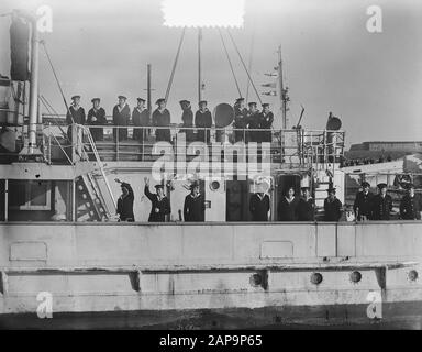 Den Helder Ankunft vier Minenräumer aus Indonesien M801 Abraham Crynssen, M802 Abraham van der Hulst, M803 Jan van Gelder, M804 Pieter Florisz Datum: 27. Oktober 1951 Ort: Den Helder Schlüsselwörter: Häfen, Marine, Kriegsschiffe Stockfoto