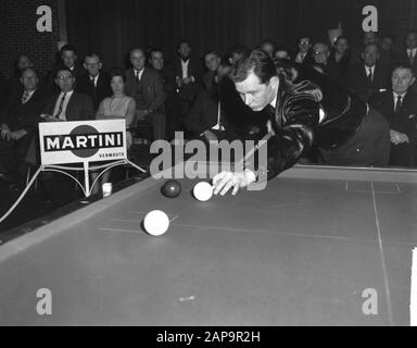 Billard zur Europameisterschaft Aker Kader 71/2 in der Marinekantine in den Helder. Galmiche (Frankreich) bis Bump Datum: 27. Februar 1963 Ort: Den Helder Schlüsselwörter: Biljarten, CHAMPONIES Stockfoto