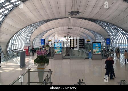 Bangkok, Thailand - 28. Dezember 2019: Suvarnabhumi Airport Interior. Stockfoto