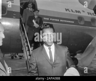 Ankunft Chuck Berry (Sänger) auf Schiphol Datum: 3. Februar 1965 Ort: Noord-Holland, Schiphol Schlüsselwörter: Ankünfte, Musik, Flughäfen, Sänger persönlicher Name: Berry Chuck Stockfoto