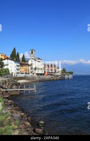 Dorf von Brissago am Lago Maggiore im Kanton Tessin, Schweiz Stockfoto