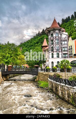 Der Fluss Borjomula in Borjomi, Georgia Stockfoto