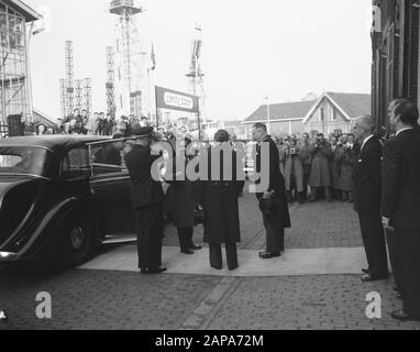 Beschreibung: Besuch Kaiser Selassie, zweiter Tag, Start Kinderdijk Tugboat Shegnew Datum: 4. November 1954 Ort: Kinderdijk Schlüsselwörter: Start, Besuche, Schlepper persönlicher Name: Haile Selassie, Kaiser von Äthiopien Stockfoto