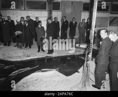 Beschreibung: Besuchen Sie Kaiser Selassie, zweiter Tag, Delft Waterloop Labor Datum: 4. November 1954 Ort: Delft, Süd-Holland Schlüsselwörter: Besuche, Labore persönlicher Name: Haile Selassie, Kaiser von Äthiopien Stockfoto