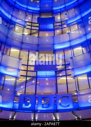 BBC Broadcasting House. Ein schwaches Bild der façade zum Hauptsitz der BBC im Zentrum Londons. Stockfoto