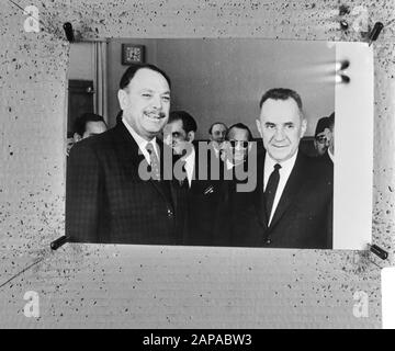 Ayub Khan (ex-präsident Pakistan), Ayub Khan (links) und Kosygin Datum: 17. Januar 1972 Ort: Pakistan persönlicher Name: Ayub Khan, Kosygin, Alexei Stockfoto