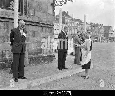 Delft. Aufnahmen für den Film Verraten (Arbeitstitel: The True and the Brave, mit Clark Gable, Lana Turner und Victor Mature). Datum: 6. Oktober 1953 Ort: Delft, Zuid-Holland Schlagwörter: Filme, Aufnahmen Stockfoto