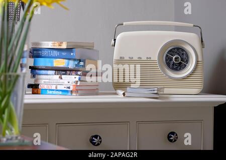 Vintage-Buschwörfunk im Innenbereich Stockfoto