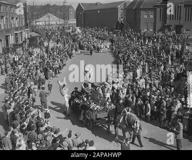 Karneval Nijmegen. Ankunft Prinz Karneval und Parade Datum: 19. April 1953 Ort: Nijmegen Schlüsselwörter: Karneval Stockfoto