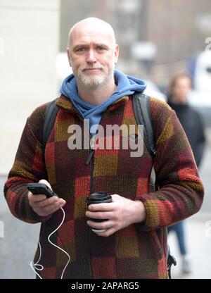 Der Baumchirurg Benjamin Atkinson, 43, kommt am Westminster Magistrates' Court in London an, nachdem er Big Ben während Des Extinction Rebellion 'Autumn Uprising' im Oktober letzten Jahres als Boris Johnson verkleidet bestiegen hatte. PA Foto. Bilddatum: Mittwoch, 22. Januar 2020. Siehe PA Story COURTS BigBen. Der Lichtbildkredit sollte lauten: Nick Ansell/PA Wire Stockfoto