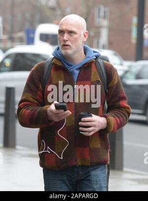 Der Baumchirurg Benjamin Atkinson, 43, kommt am Westminster Magistrates' Court in London an, nachdem er Big Ben während Des Extinction Rebellion 'Autumn Uprising' im Oktober letzten Jahres als Boris Johnson verkleidet bestiegen hatte. PA Foto. Bilddatum: Mittwoch, 22. Januar 2020. Siehe PA Story COURTS BigBen. Der Lichtbildkredit sollte lauten: Nick Ansell/PA Wire Stockfoto