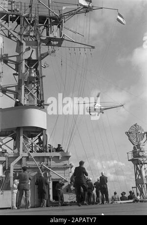 Die niederländische Presse an Bord Der Hr. Frau Dan. Karel Doorman Datum: 24. September 1947 Schlagwörter: Marine, Presse, Schiffe Stockfoto