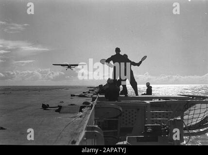 Die niederländische Presse an Bord Der Hr. Frau Dan. Karel Doorman Datum: 24. September 1947 Schlagwörter: Marine, Presse, Schiffe Stockfoto