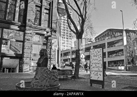 Eine Pleite von Chief Seattle in der Nähe des Pioneer Square in der Innenstadt von Seattle, Washington State, USA Stockfoto