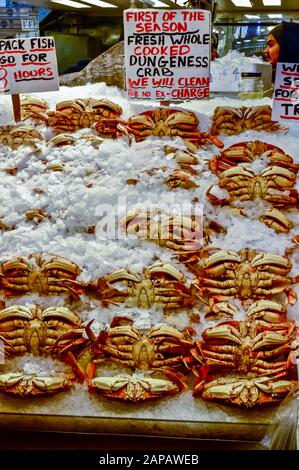 Crabs for Sale in Pike Place Market, Seattle, USA Stockfoto