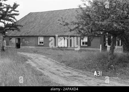 Fixpunkte Kulturdienst Beschreibung: Farm in der Nähe von Aalten Anmerkung: A-31. Terreinwatmodifications Stockfoto