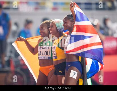 Von links nach rechts Marie-Sgemacht Ã © e Ta Lou (CIV/3. Platz), Siegerin Shelly-Ann FRASER-PRYCE (JAM/1. Platz), Dina ASHER-SMITH (GBR/2. Platz). 100-m-Finale der Frauen, am 29. September 2019 bei den Leichtathletik-Weltmeisterschaften 2019 in Doha/Katar, ab 27. September. - 10.10.2019. â Nutzung weltweit Stockfoto