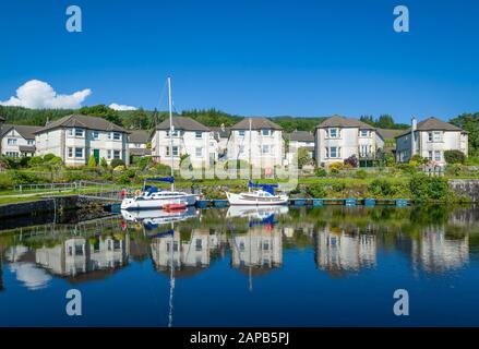 Kleine Segelboote in Ardrishaig. Crinan-Kanal, Schottland. Stockfoto