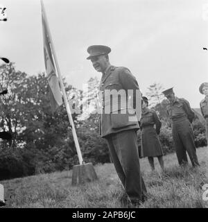 Trainingslager für das Frauen-Hilfskorps in Bouvigne Beschreibung: Besuch General Kruls Datum: August 1945 Ort: Breda Schlagwörter: Armee, Militär, Ausbildung, Frauen persönlicher Name: Bouvigne Stockfoto