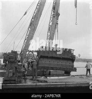 Amsterdam, Fotos der Reparaturarbeiten im Hafen Datum: 1945 Standort: Amsterdam, Noord-Holland Schlüsselwörter: Erholung, Zweiter Weltkrieg Stockfoto
