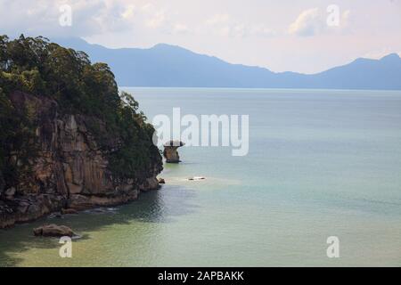 Felsformation des Meeresstapels im Bako-Nationalpark Sarawak Malaysia Stockfoto