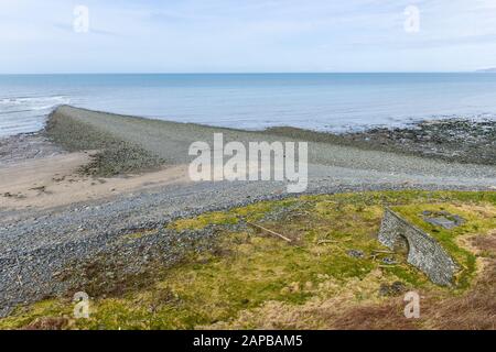 Sarn Wallog, auf walisisch Sarn Gynfelyn genannt, erstreckt sich in Cardigan Bay Wales UK Stockfoto