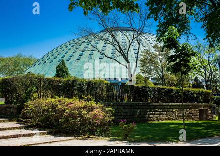 Porto, PORTUGAL - MAI 2018: Gärten des Kristallpalastes und des Pavillons Rosa Mota Stockfoto