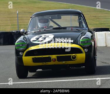 Tristan Bradfield, Sunbeam Alpine Le Mans, HSCC Historic Road Sports Championship, Production Sports and GT Cars, 1947 bis 1969, HSCC Legends of Brands Stockfoto