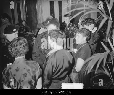 40 Jahre Jubiläum der niederländischen Gesellschaft Housevrouwen (Amsterdam) (Mrs Driesen) Datum: 21. November 1953 Ort: Amsterdam, Noord-Holland Schlüsselwörter: Jahrestage Institutionenname: Niederländischer Verband Hausfrauen Stockfoto