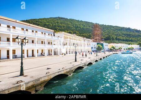 Das Griechisch-orthodoxe Kloster Taxiarchis Mihail Panoramitis auf Symi (Rhodos, Griechenland) Stockfoto