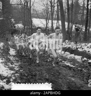 CrossLoop Meisterschaft der Niederlande bei Arnhem Datum: 24. Februar 1957 Ort: Arnhem Schlagwörter: Leichtathletik, Sportperson Name: H. Vliet Stockfoto