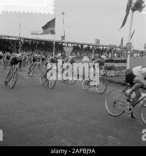 World Road Cycling Championships 1957 Beschreibung: Amateure Datum: 17. August 1957 Ort: Belgien, Waregem Schlüsselwörter: Radsport Stockfoto