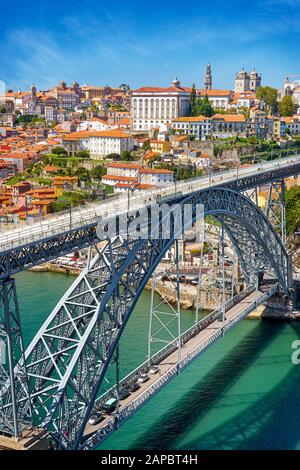 Cais Da Ribeira und Dom Luis I Brücke, Porto, PortugalDraufsicht Stockfoto