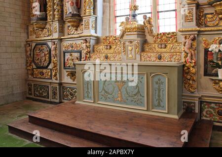 Altarbild im Stil des Barock in der Kapelle Sainte-Marie-du-Menez-Hom in Plomodern in der bretagne (frankreich) Stockfoto