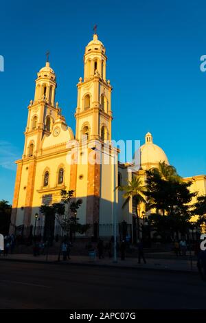 Sinaloa, Mexiko - 19. Januar 2019: Berühmte Dombasilika Unserer Lieben Frau vom Rosary im Stadtzentrum Stockfoto